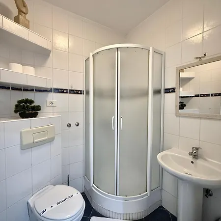 ゲストハウス One