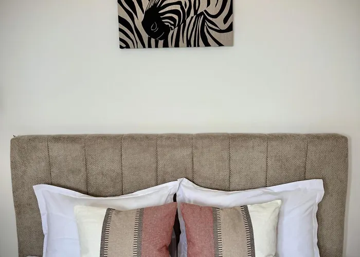 One 3* אפורי נורד