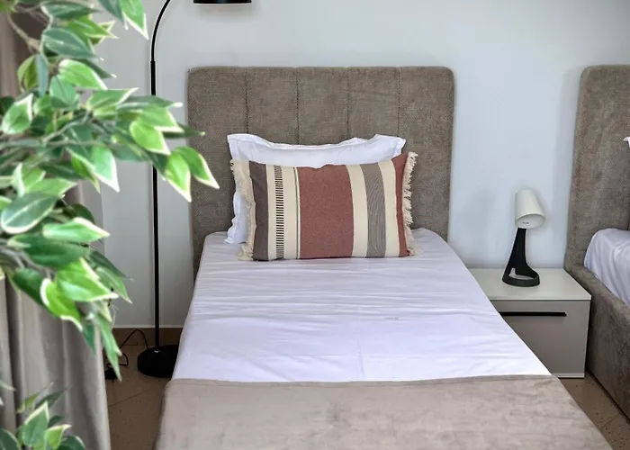 בית הארחה One אפורי נורד