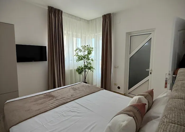 One בית הארחה אפורי נורד