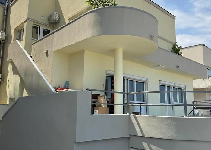 One בית הארחה 3*